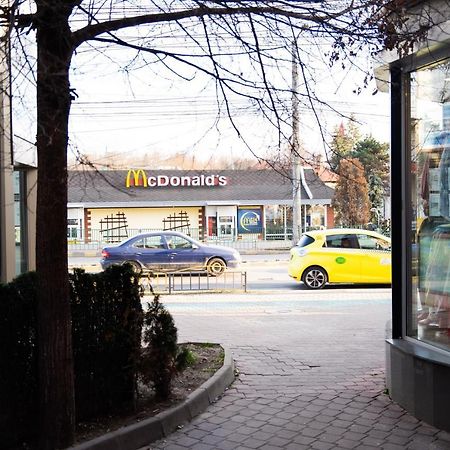 Ultracentral Golden Apartament 1 Suczawa Zewnętrze zdjęcie