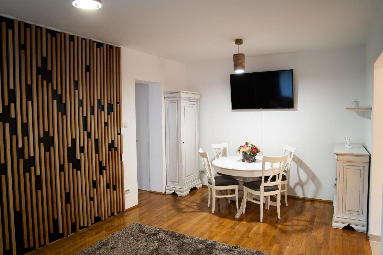 Ultracentral Golden Apartament 1 Suczawa Zewnętrze zdjęcie