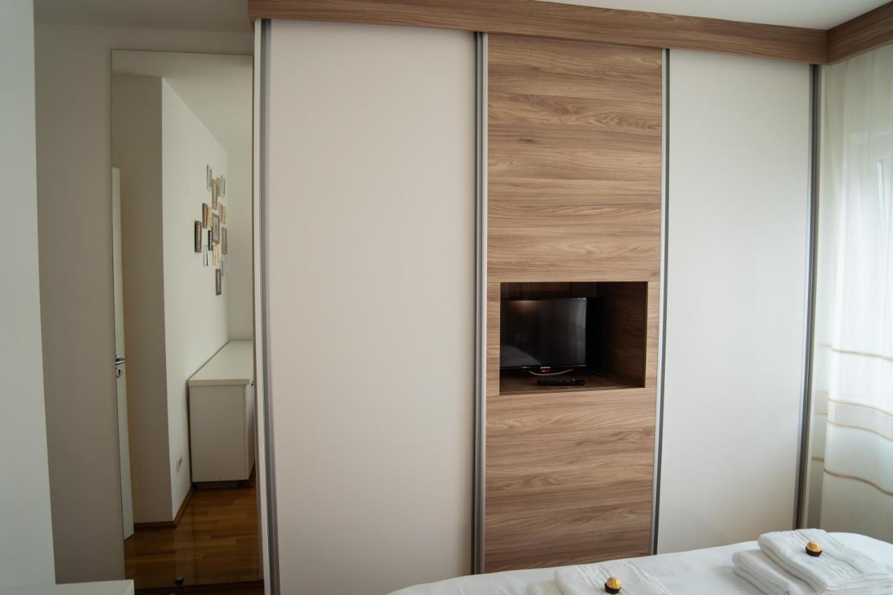 Ultracentral Golden Apartament 1 Suczawa Zewnętrze zdjęcie